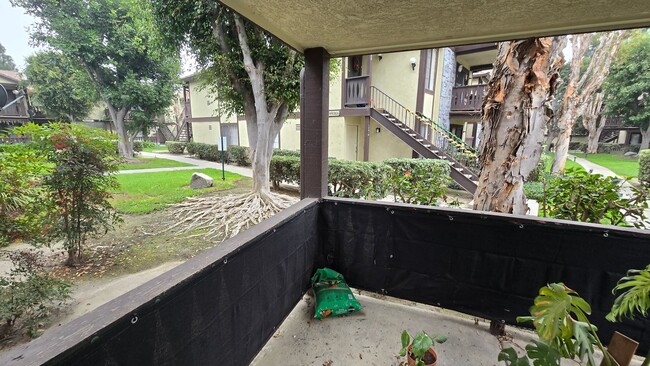 Building Photo - Garden Grove 1 Bedroom Condo for Lease - W...