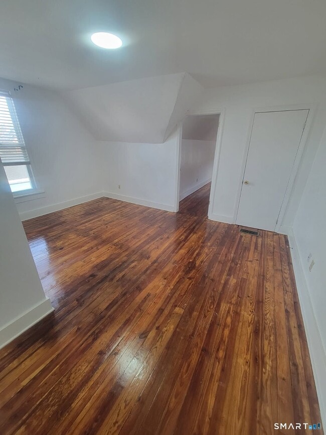 Building Photo - 38 Auburn St