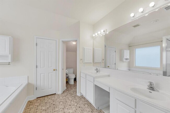 Building Photo - 1620 Maize Bend Dr
