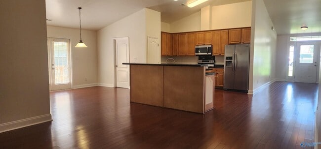 Building Photo - 157 Alderwood Dr