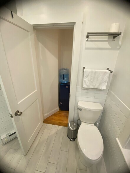 Building Photo - 57 Westland Ave