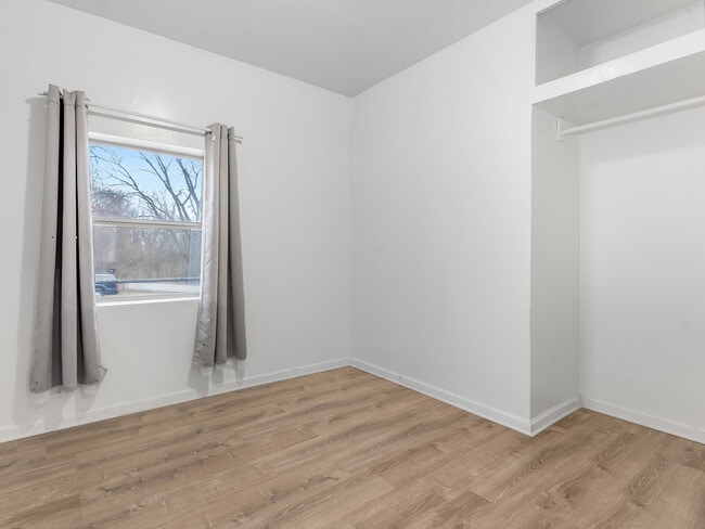 Building Photo - 608 Woodruff Ave