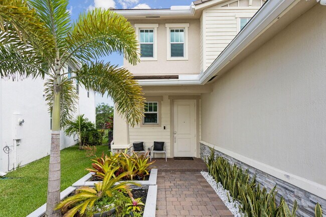 Building Photo - 990 Veleiros Blvd