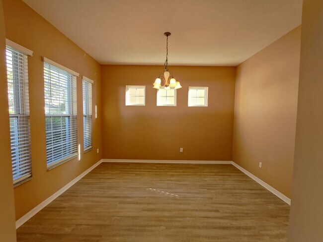 Building Photo - 7801 Seafield Ln
