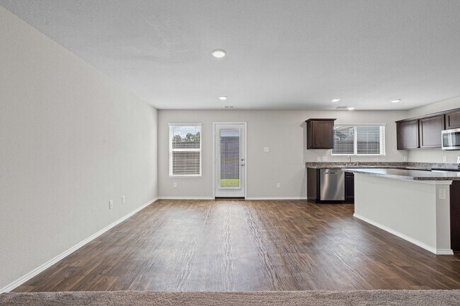 Building Photo - Craftsman in Cleburne