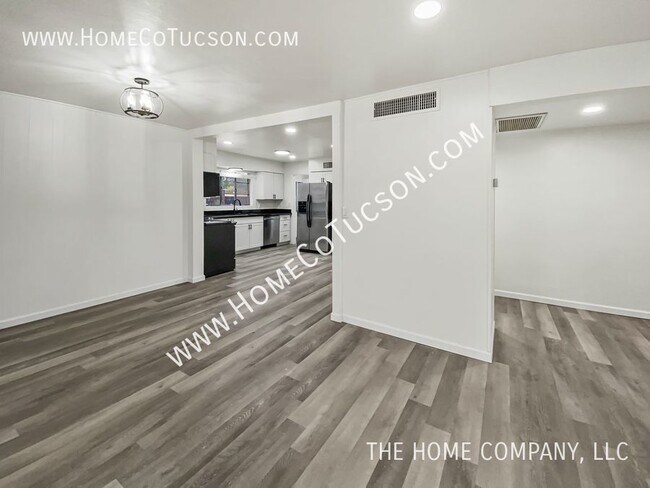 Building Photo - 239 S Placita Aldaco