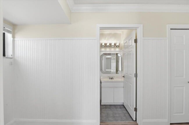 Building Photo - 21583 Villa Nova Dr