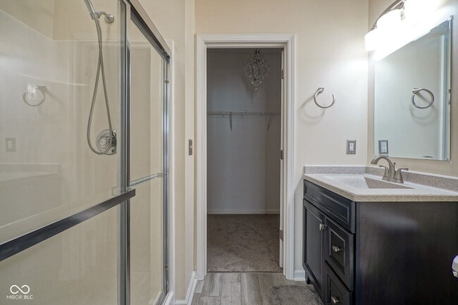 Building Photo - 952 Helston Ave