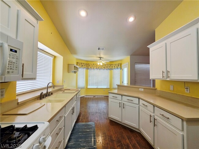 Building Photo - 8213 Arch Bay Ln