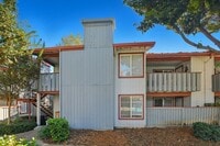 Building Photo - 84 Rancho Dr