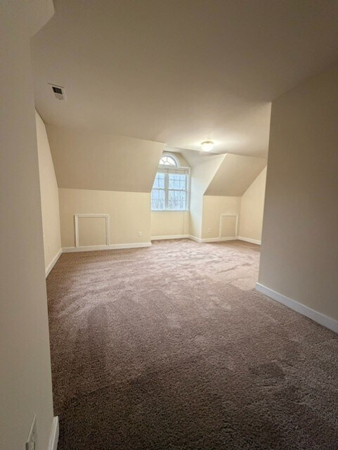 Building Photo - 8240 Weathered Oak Ln