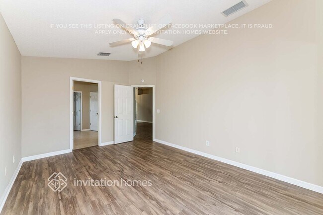 Building Photo - 4821 Sabal Harbour Dr