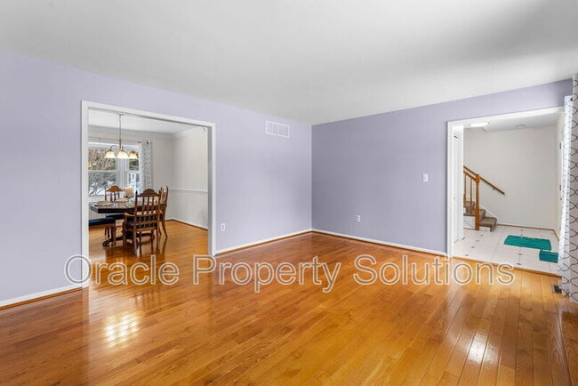 Building Photo - 8009 Frontier Dr