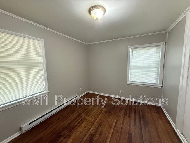 Building Photo - 1036 Nancy Ln SE