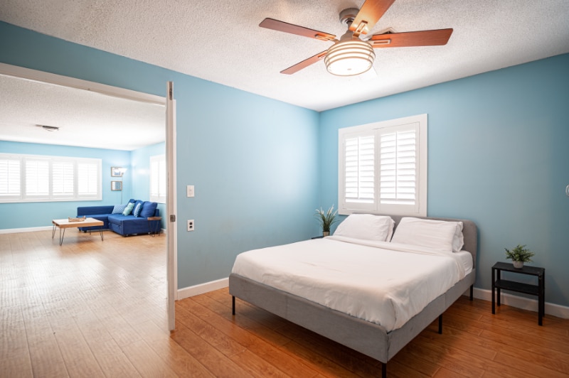 Building Photo - 1313 Hillside Pl