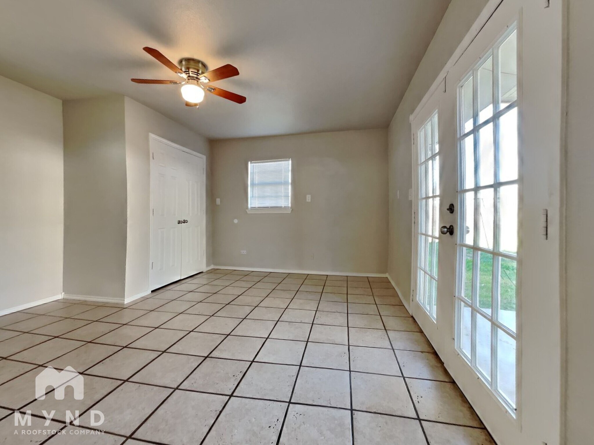 Building Photo - 3309 E 14th St