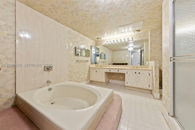 Building Photo - 2751 S Ocean Dr