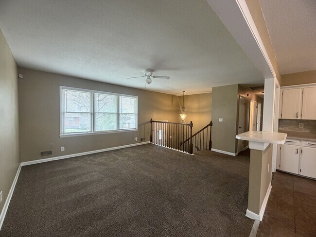 Building Photo - 5035 Overton Ave