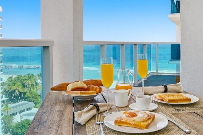 Building Photo - 102 24th St