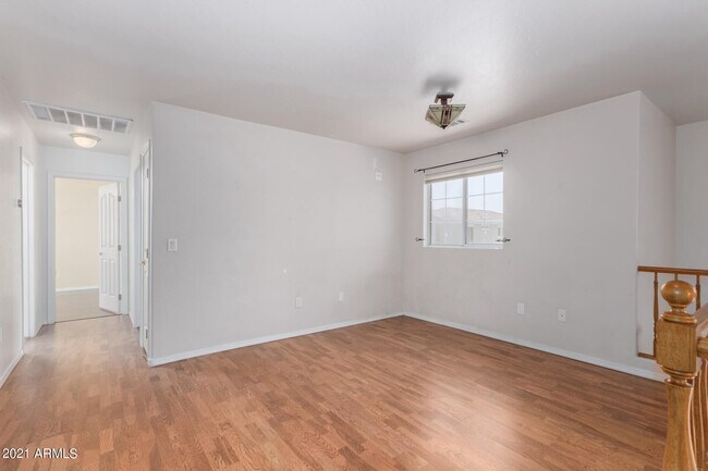 Building Photo - 204 W Mountain Sage Dr