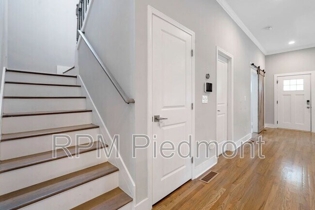 Building Photo - 1418 Allegheny St SW