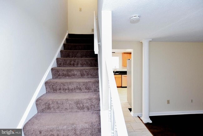 Building Photo - 8100 Irwell Ct