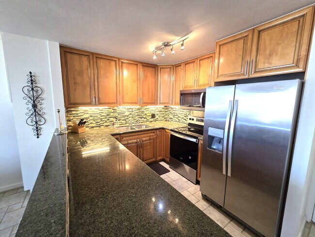 Building Photo - Fully Furnished Rental 1br Condo at Villa ...