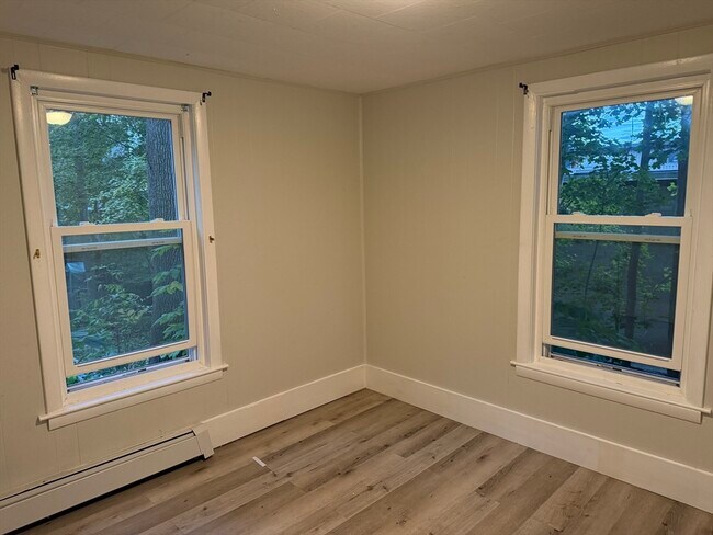 Building Photo - 146 Sherman St