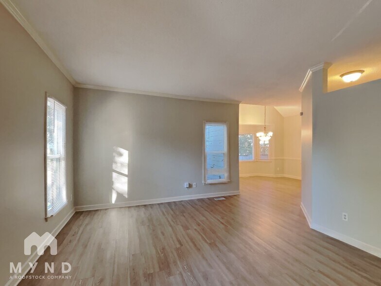 Building Photo - 2701 Moorsfield Ct