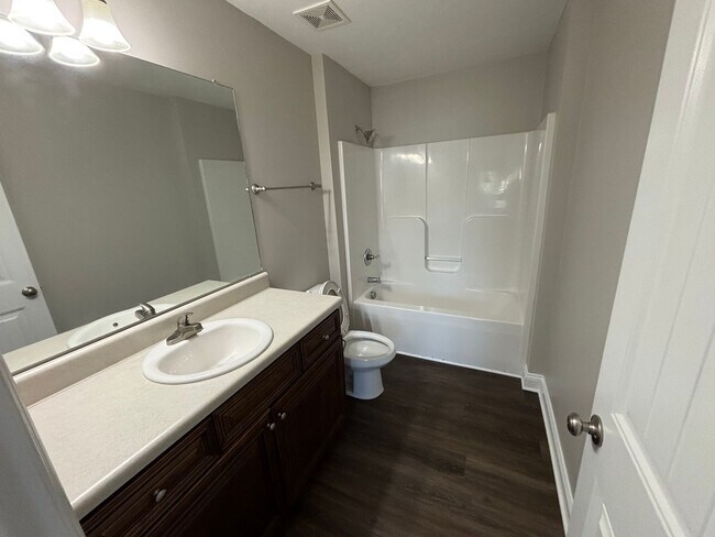 Building Photo - 729 Benelli Ct