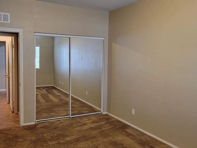 Building Photo - 2274 Purple Finch Ct