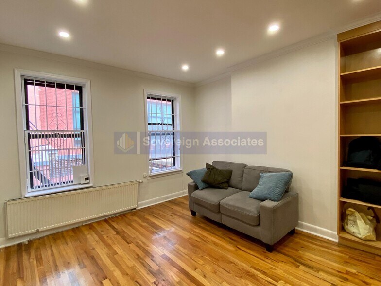 Primary Photo - 527 W 48th St