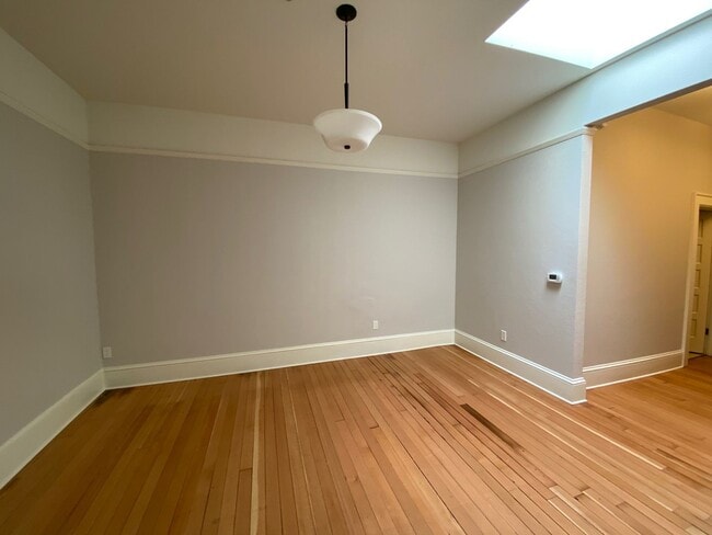 Building Photo - Beautiful 1 bed/1bath apartment in Cottage...