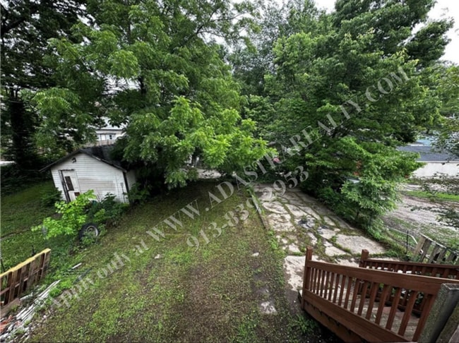 Building Photo - Cozy 3 Bed 1 Bath Home in KCK-Coming SOON!!