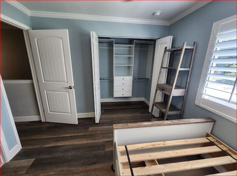 Bedroom #1 Closets - 2735 SW 35th Pl