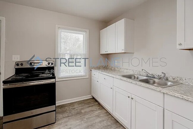 Building Photo - 600 Windy Hill Dr