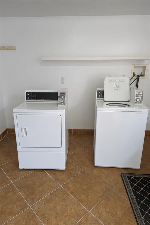 Building Photo - 520 11th Ave N