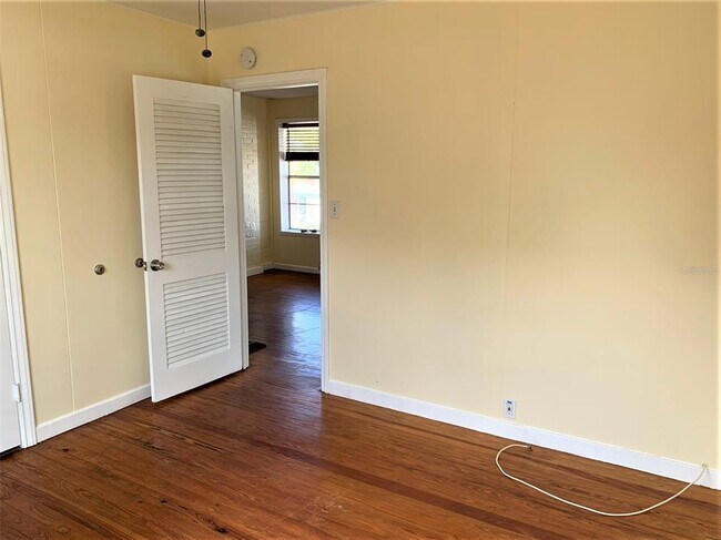 Building Photo - 61 81st Ave