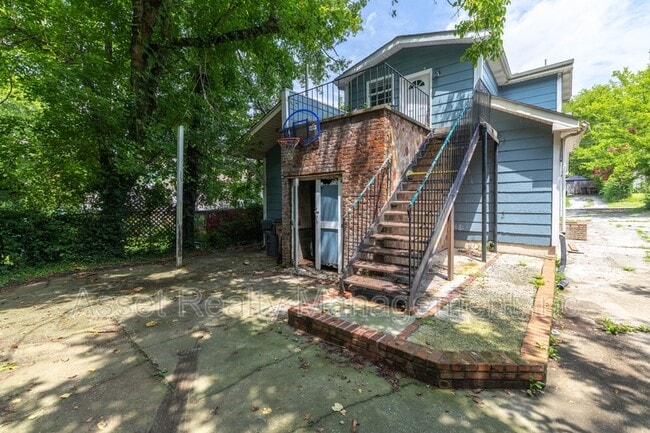 Building Photo - 204 Wynn Ave
