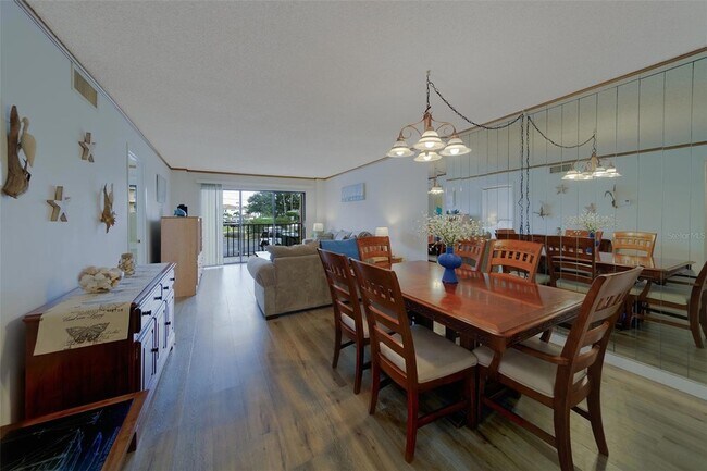 Building Photo - 51 Island Way