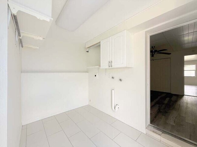 Building Photo - 3182 Downing St
