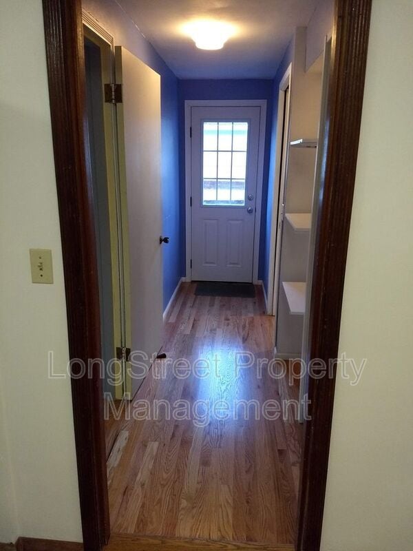 Building Photo - 905 NW 33rd St