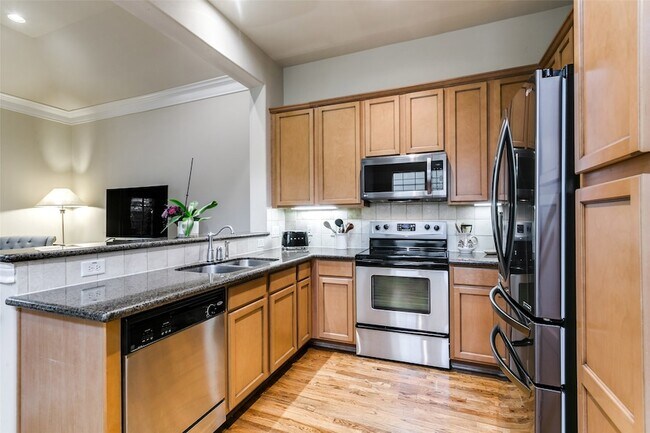 Building Photo - 5742 Kiam St