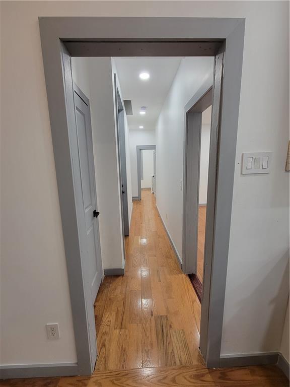 Building Photo - 1111 E 94th St