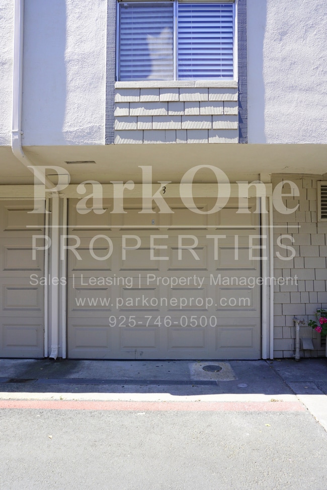 Building Photo - Well-Maintained 2-Bedroom Condo | Garage +...
