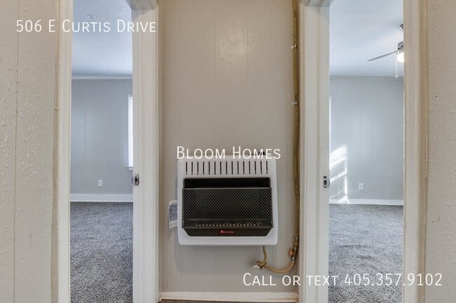 Building Photo - 506 E Curtis Dr