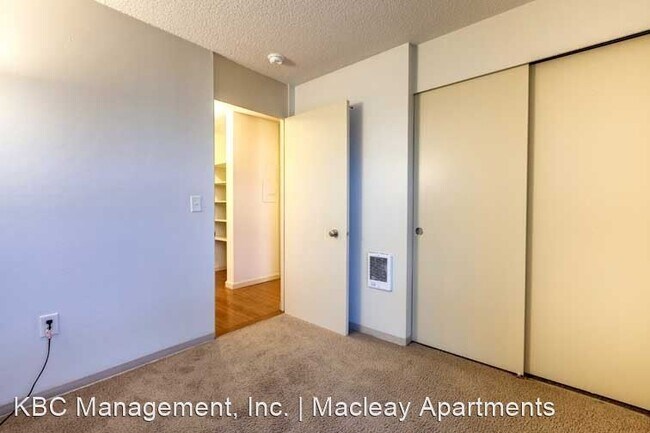 Building Photo - 2 br, 1 bath Apartment - 1905 NW 29th Ave