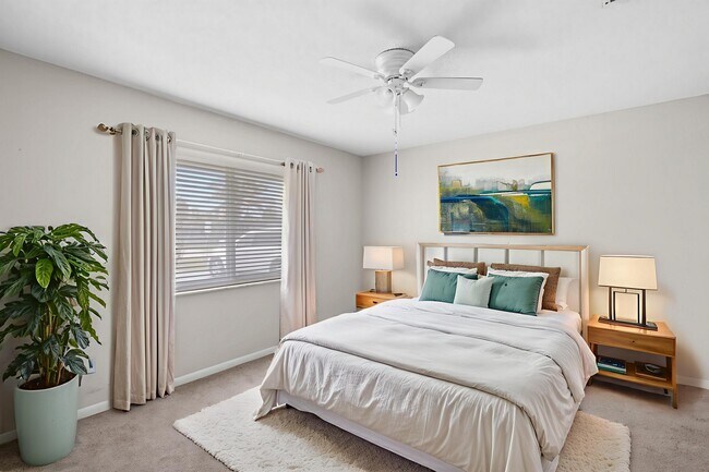 Building Photo - 7907 Sebastian Rd