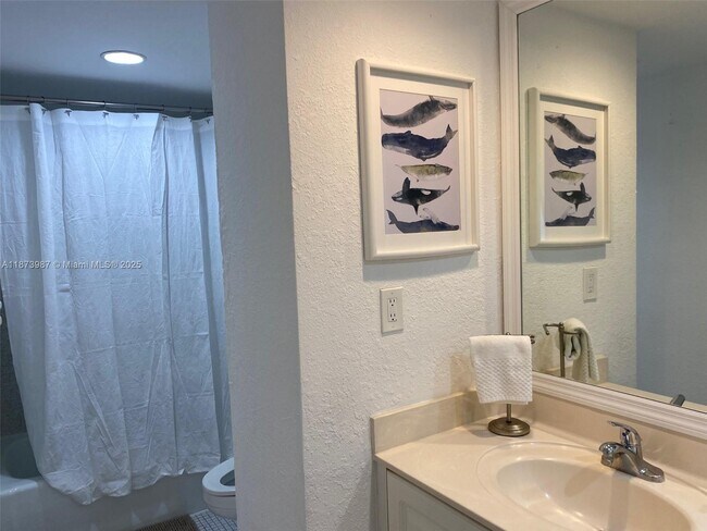 Building Photo - 4001 S Ocean Dr