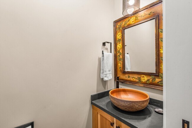 Building Photo - 106 Castle View Dr